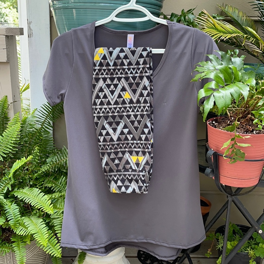 Lularoe grey top and grey leggings xxs/tween